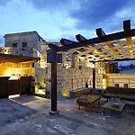 Luvi Cave Hotell
