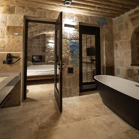 Hotel Luvi Cave *