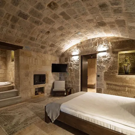 Luvi Cave Hotel 3*