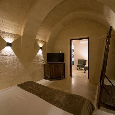 Hotel Luvi Cave