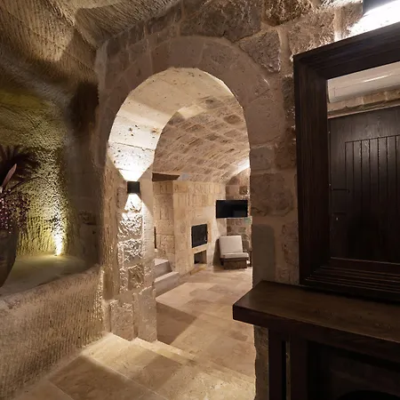 Luvi Cave Hotel 3*